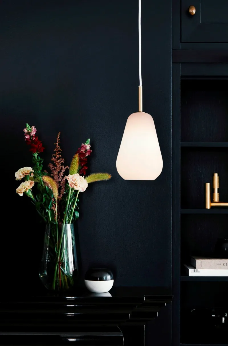 Online Anoli 1 pendel small, nordic guld/opal Glas Lamper|Pendler