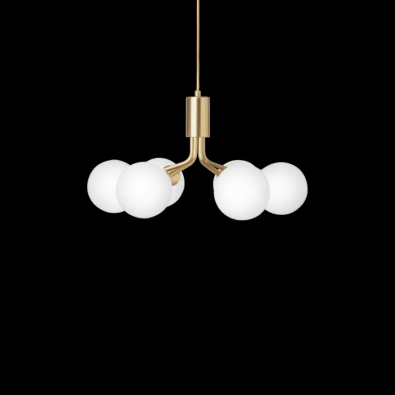 Outlet Apiales 6 lysekrone, børstet messing/opal Messinglamper|Glas Lamper