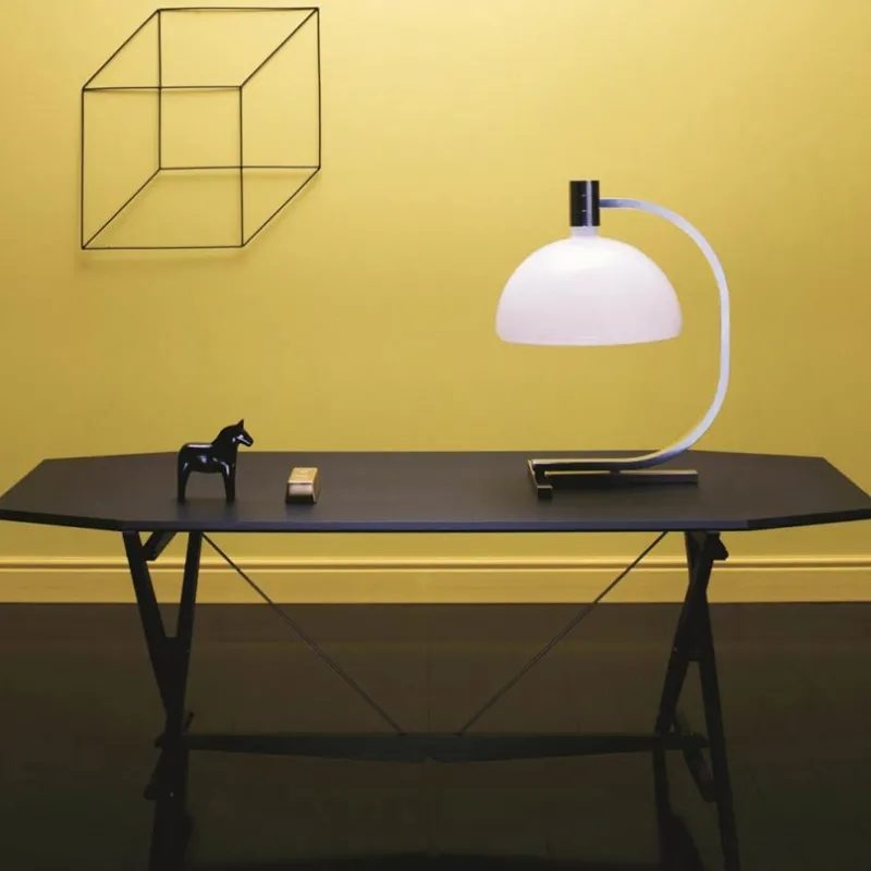 Discount AS1C bordlampe, krom/hvid Glas Lamper|Soveværelseslamper