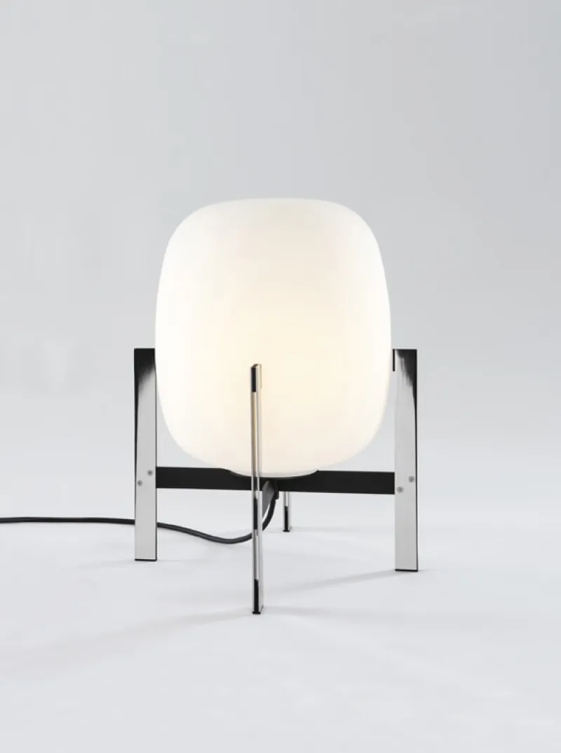 CESTA METÁLICA bordlampe u. læderhåndtag Bordlamper