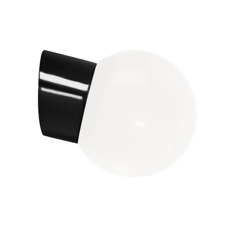 Classic Globe 150 væglampe IP54, sort/blank opal Glas Lamper|Vådrumslamper