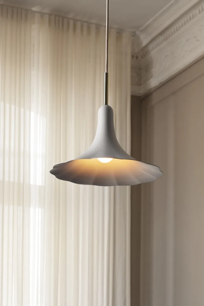 Best Petalii 1 pendel small, poleret messing/hvid Hvide Lamper|Lamper Til Sofabord