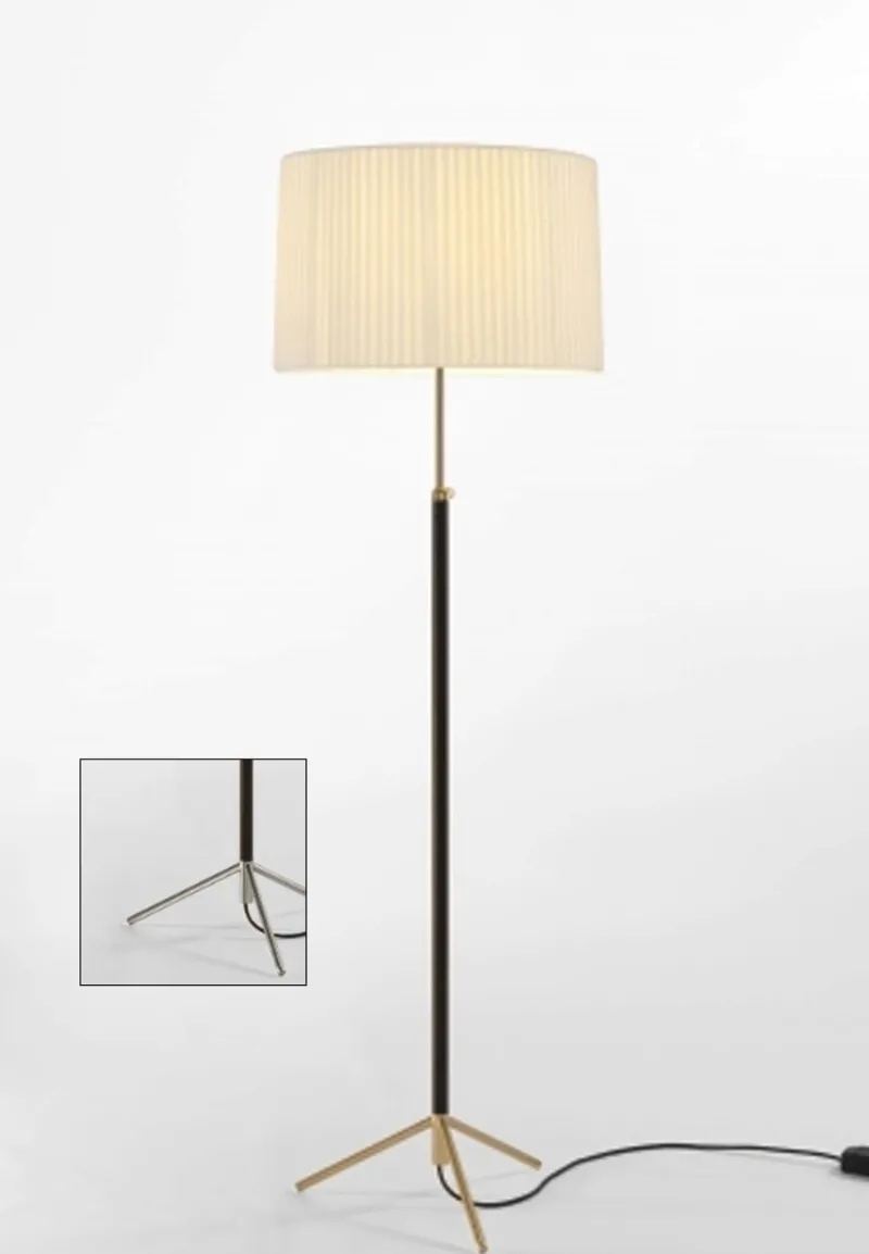 Hot Pie de salón Gulvlampe G2 natur/krom Standerlamper