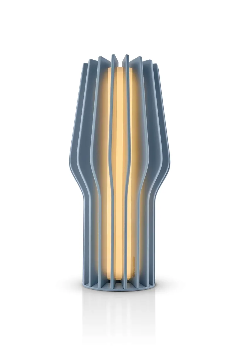 New Radiant LED batteri-/ bordlampe 25 cm, dusty blue Transportable Lamper|Sommerhus Lamper