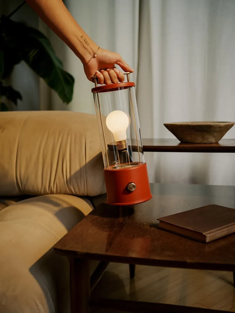 The Muse Portable bordlampe, pomona red Transportable Lamper|Lamper Til Sofabord